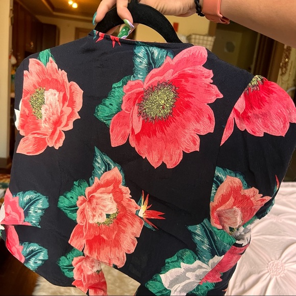 Zara Floral power cover up. Vest Size M - Picture 11 of 16